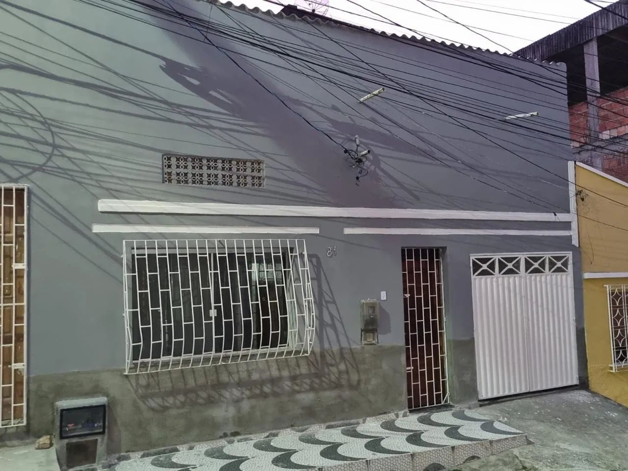Casa com localização central e espaço  amplo