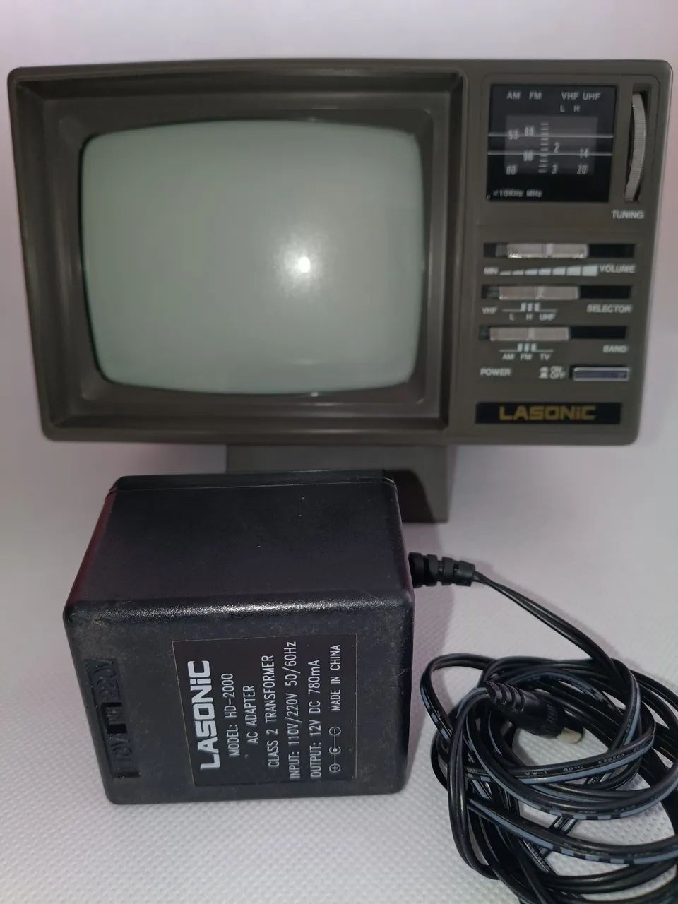 Mini tv 5" preto e branco antiga 