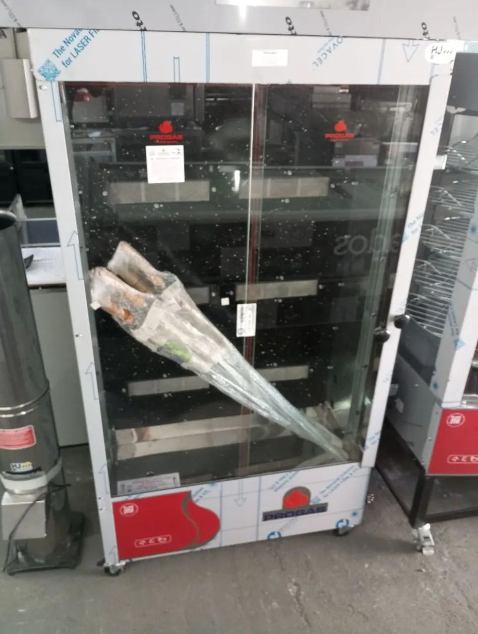 NZ. Máquina de assar frango 6 espetos 70kg PROGÁS 