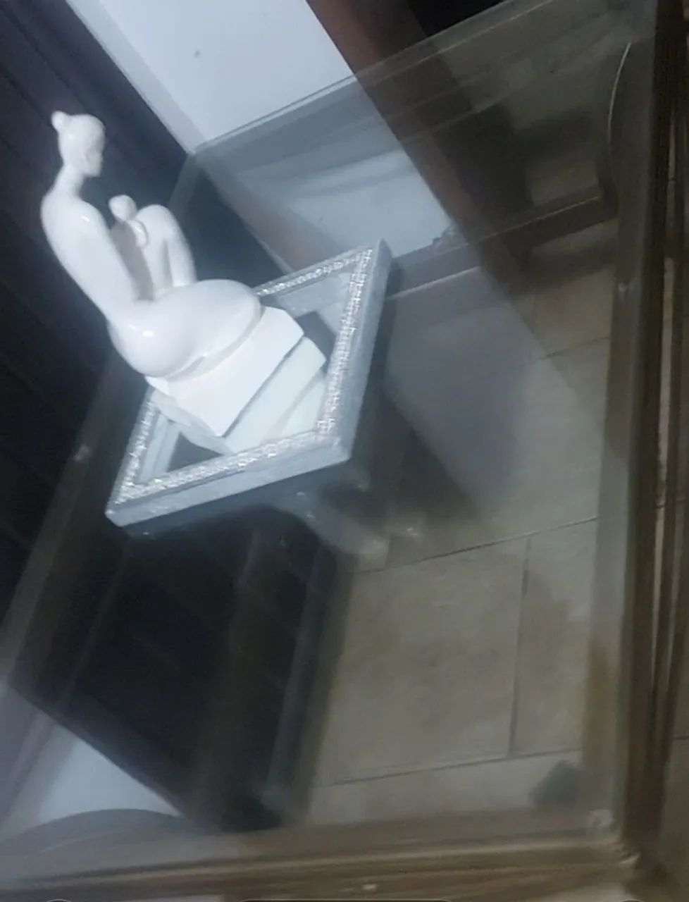 Mesa de centro em ferro devorado com tampo de vidro - Foto 3