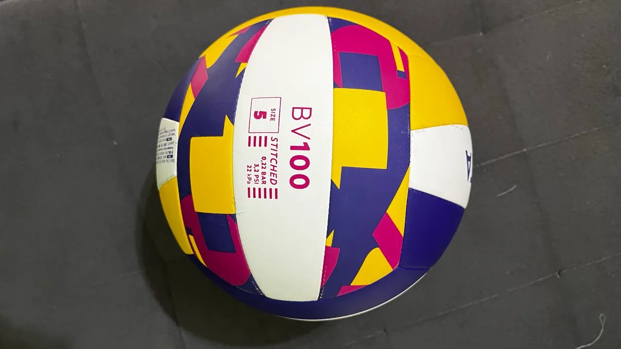Bola de Vôlei BV100 da Decathlon
