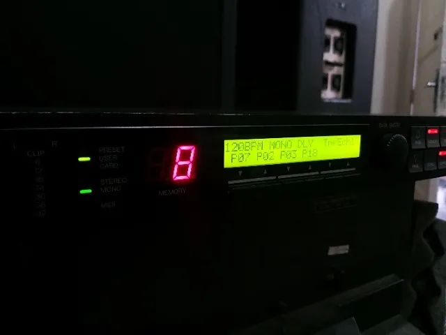 Processador de efeitos Yamaha SPX990 - Foto 2