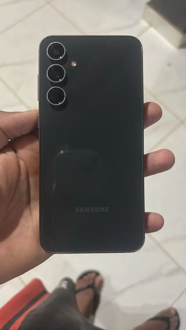 Samsung S23  - Foto 2