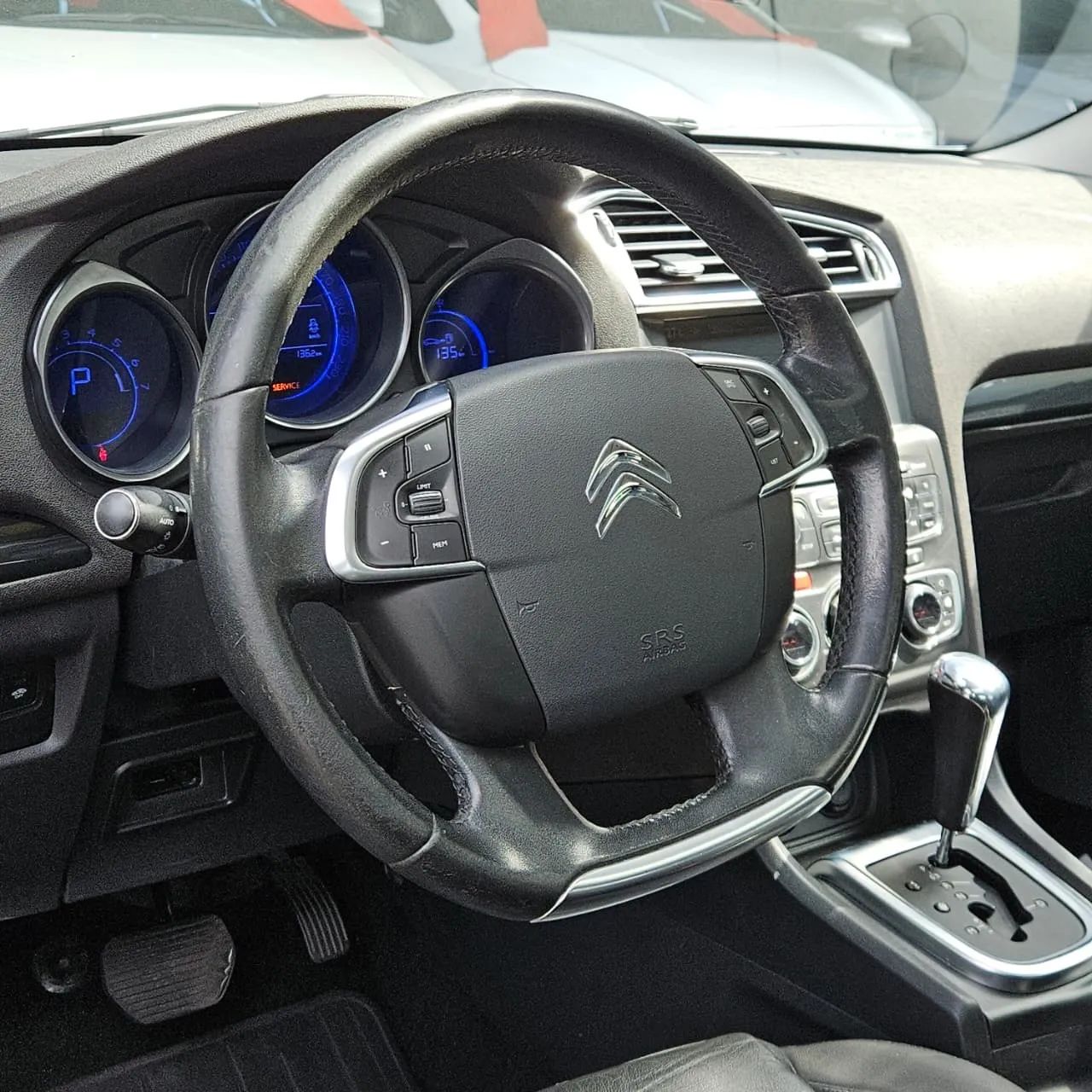 Citroën C4 Lounge Exclusive 1.6 Turbo Flex Aut., foto 10 de 20