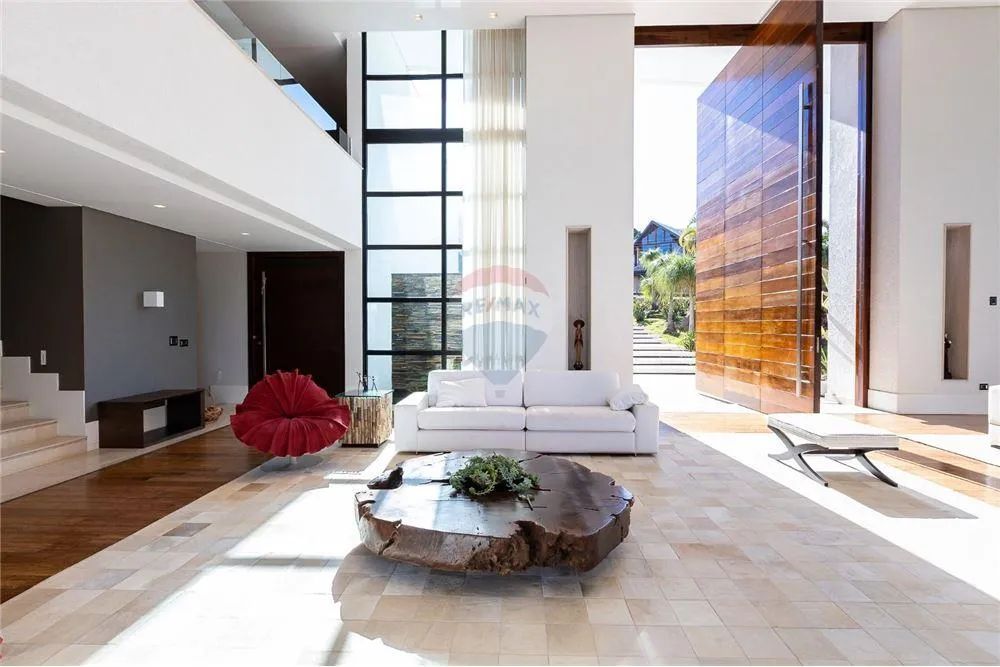 Belissíma Casa com 5 Dormitórios em Campo Largo - Foto 3