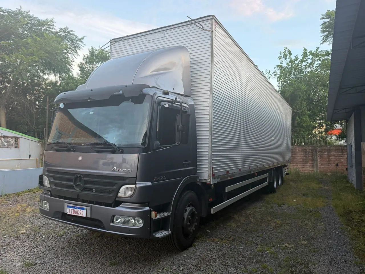Atego 2425 2012 baú 12 metros  - Foto 7