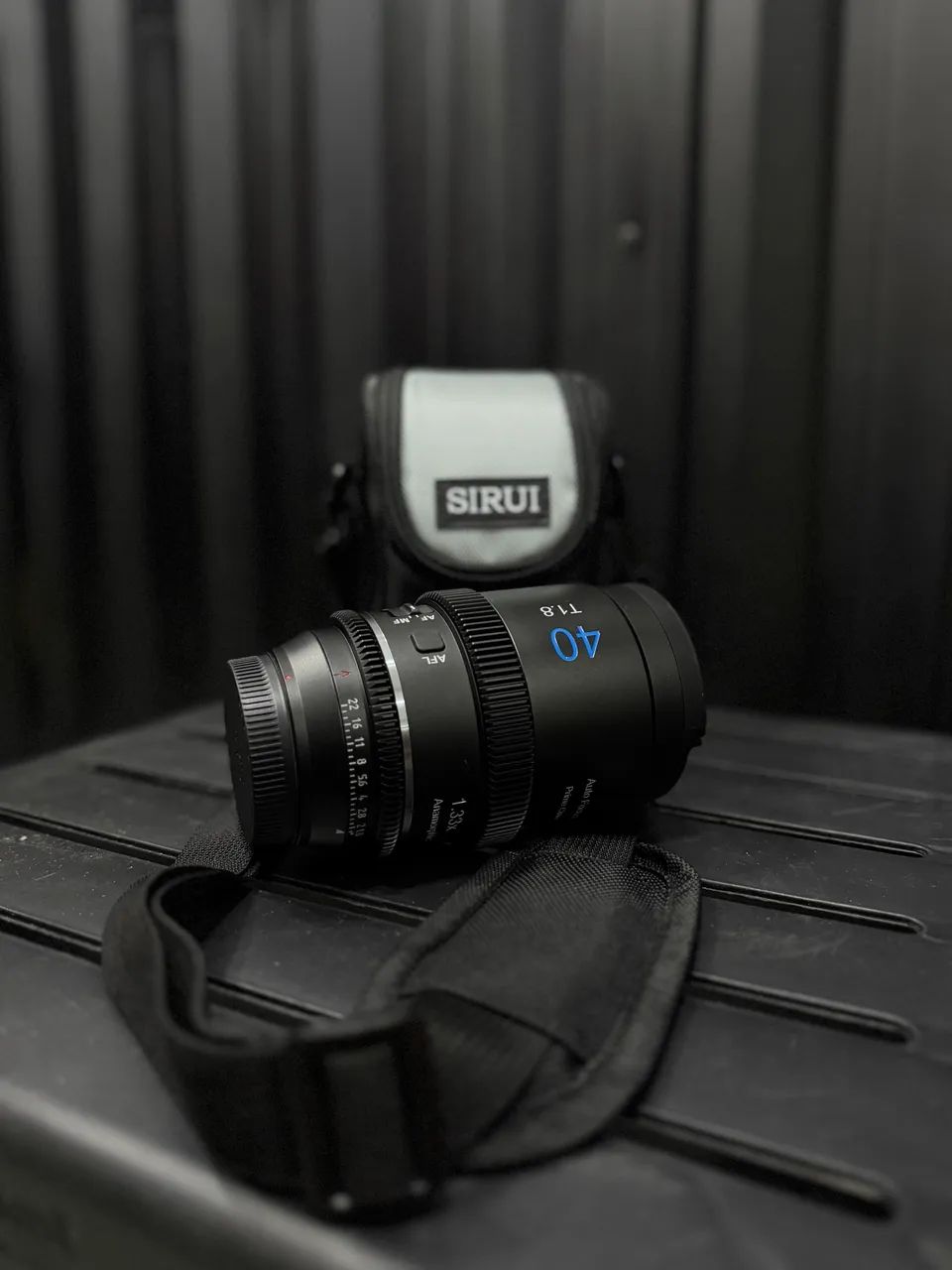 SIRUI 40mm T1.8 / 1.33x ANAMÓRFICA AF - SONY (NA GARANTIA) - Foto 4
