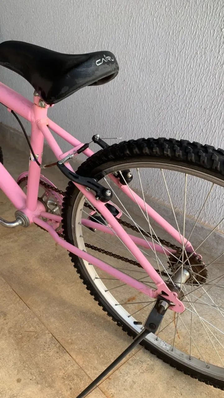 bicicleta - Aro 26 Rosa com cestinha - Semi nova - Foto 2