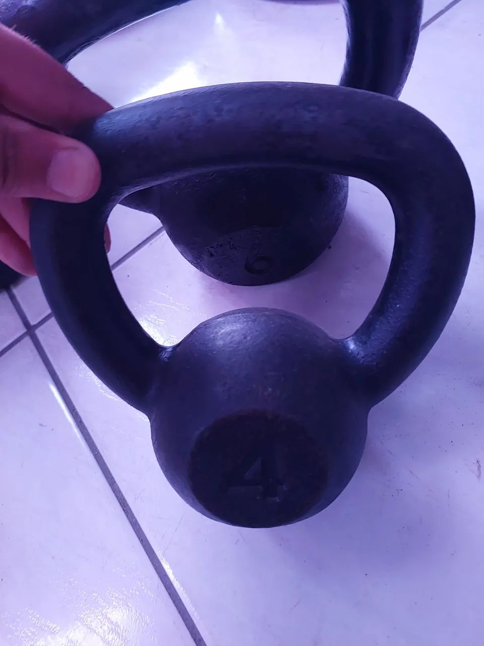 Halteres 2kg e Kettlebell 4kg - Foto 2
