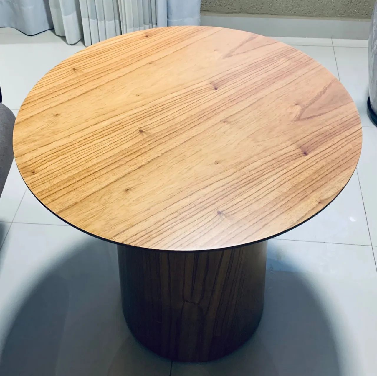 Conjunto com 2 Poltronas + Mesa Lateral - Foto 4