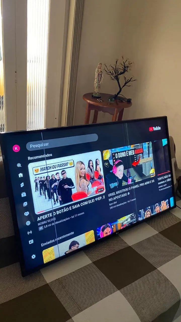 Smart Tv LG 50 polegadas 4k full hd, funcionando perfeitamente, apenas com 2 listrinhas - Foto 4