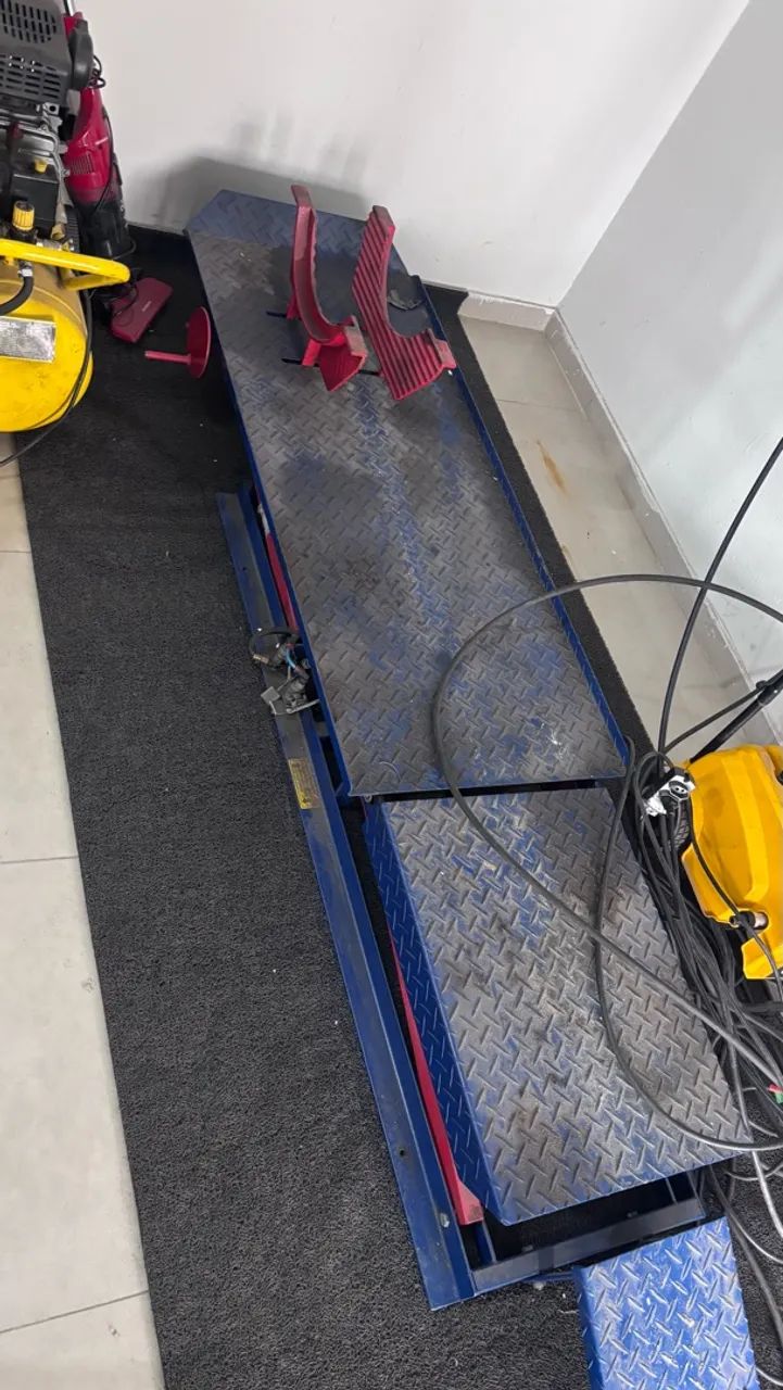 Elevador para moto pouco uso