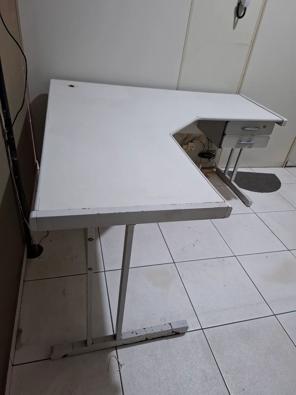 Mesa de escritório em L - Foto 2