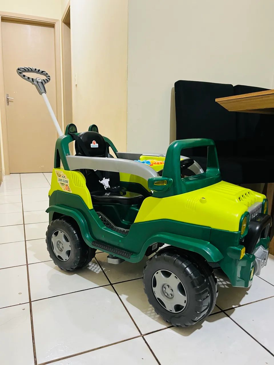CARRO DE BRINQUEDO 