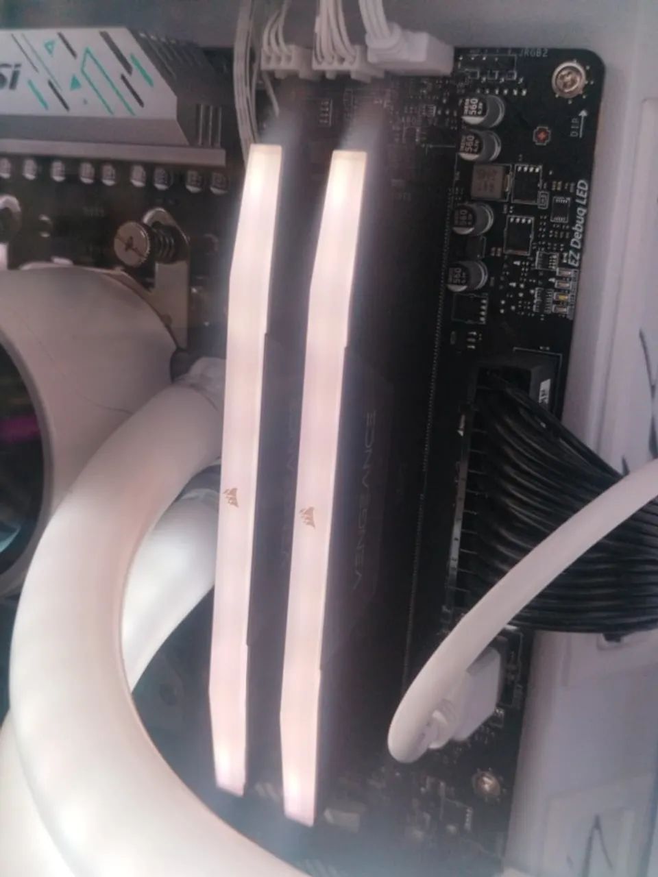 KIT 64GB DDR5 CORSAIR VENGEANCE RGB 6000MHZ - Foto 4