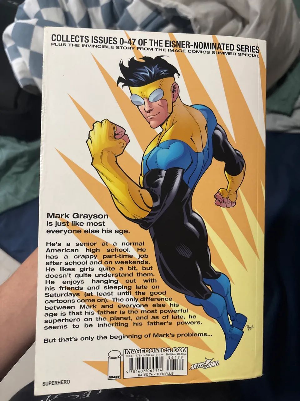compendium invencível 1 em inglês  - Foto 2