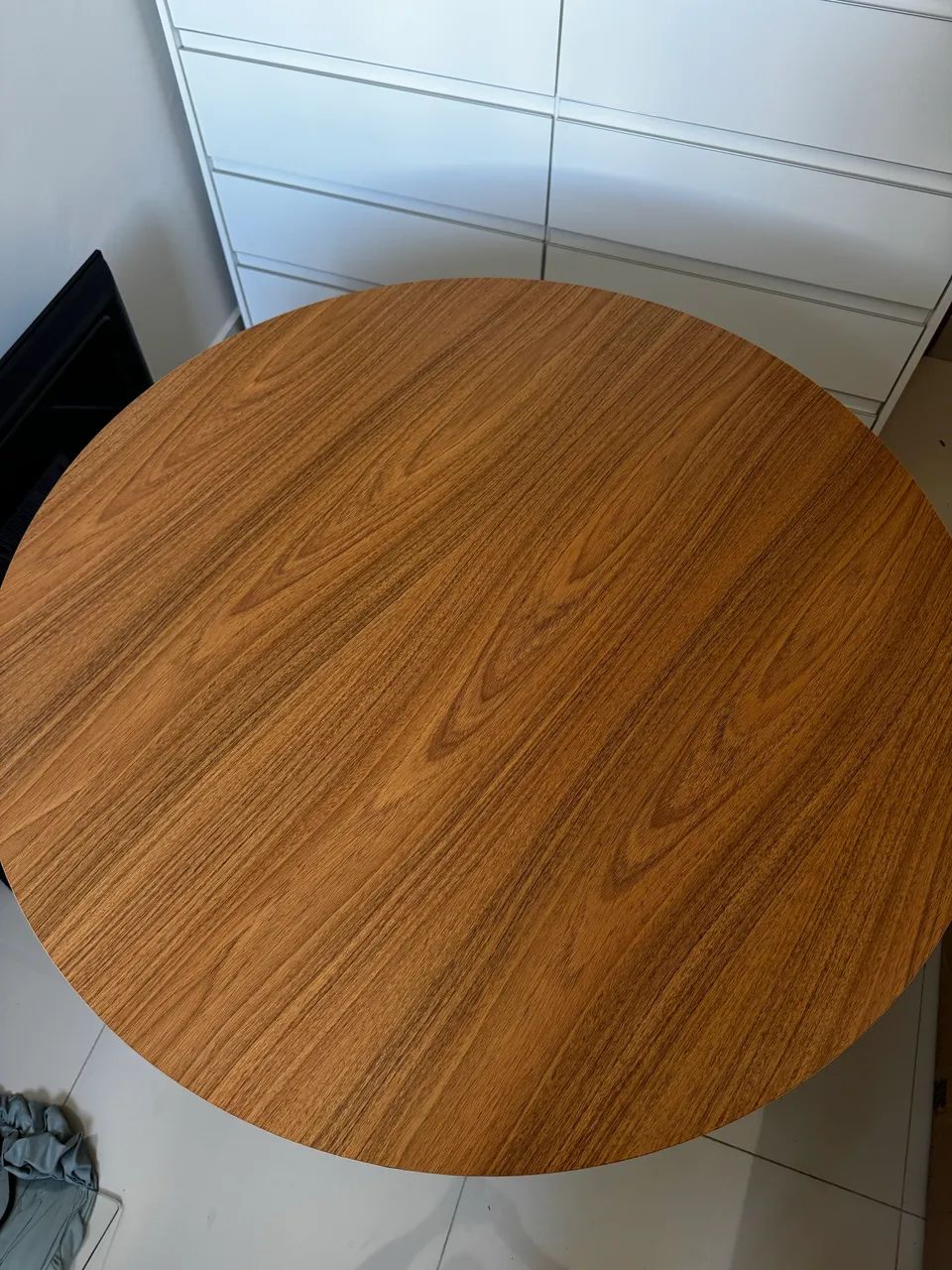 Mesa com pernas de madeira e tampo em MDF Freijó - Foto 3