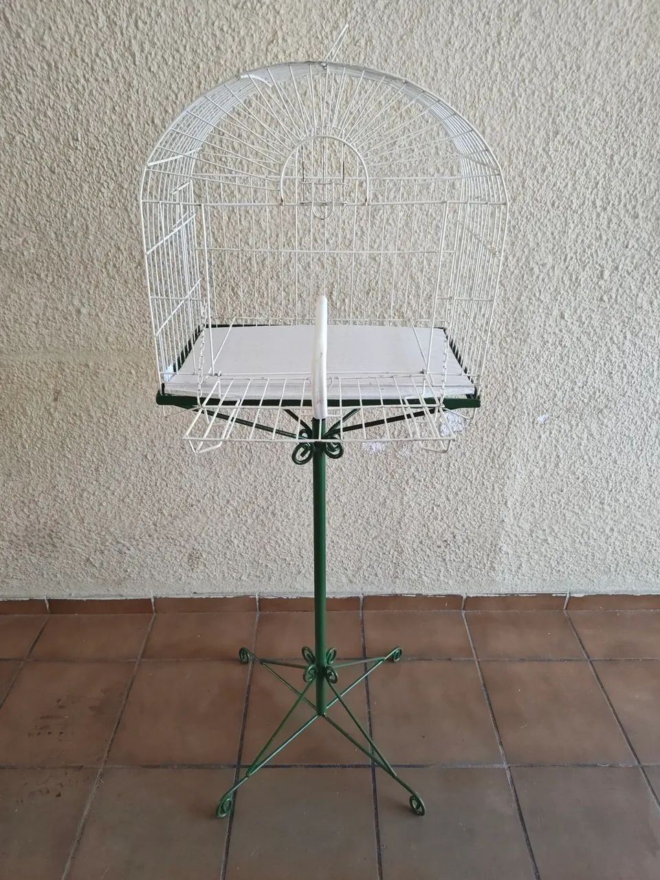Gaiola com suporte 