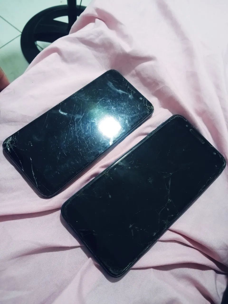 Dois celulares. moto e, j4 core - Foto 2