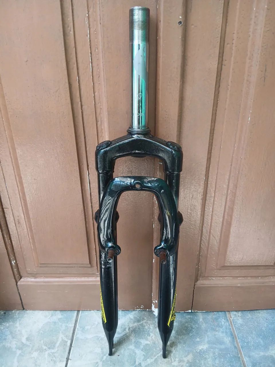 Amortecedor aro 26 conservado e funcionando tudo perfeitamente  - Foto 2