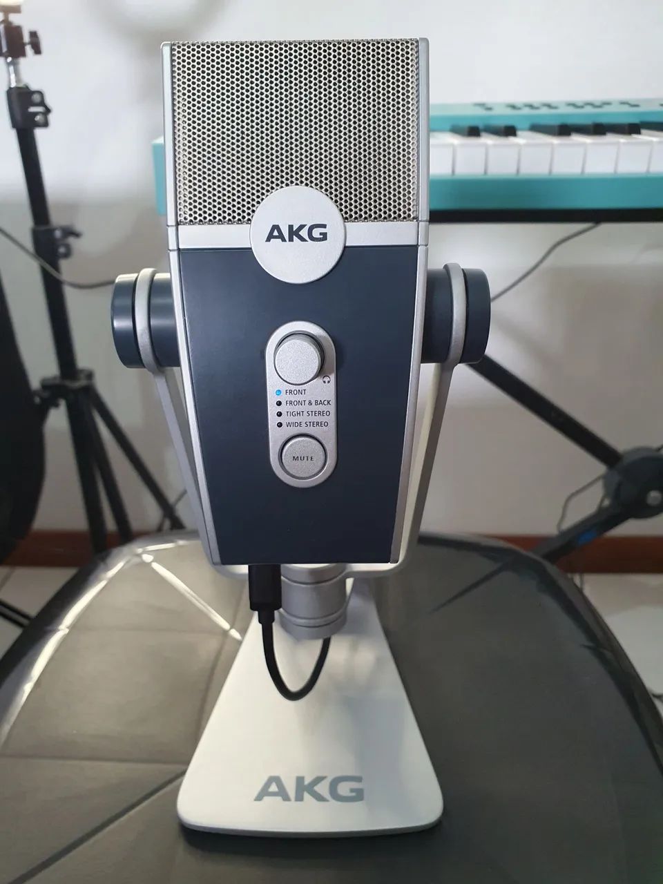 AKG LIRA  - Foto 2