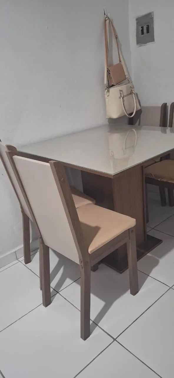 mesa de jantar com 4 cadeiras - Foto 3