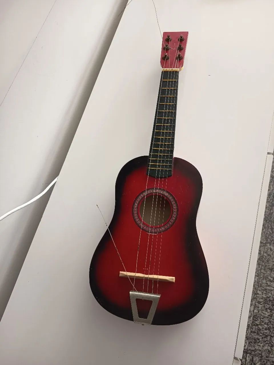 Mini Violão (cordas quebradas)