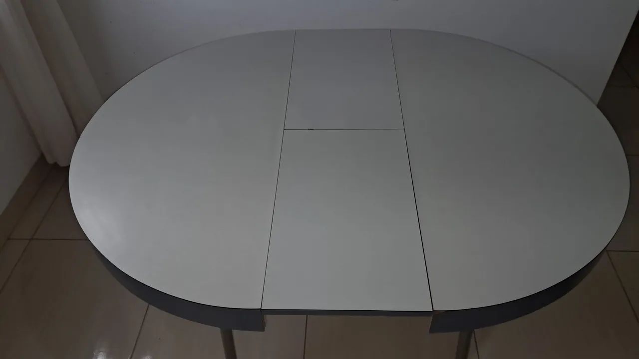 Mesa Com Quatro Cadeiras  - Foto 5