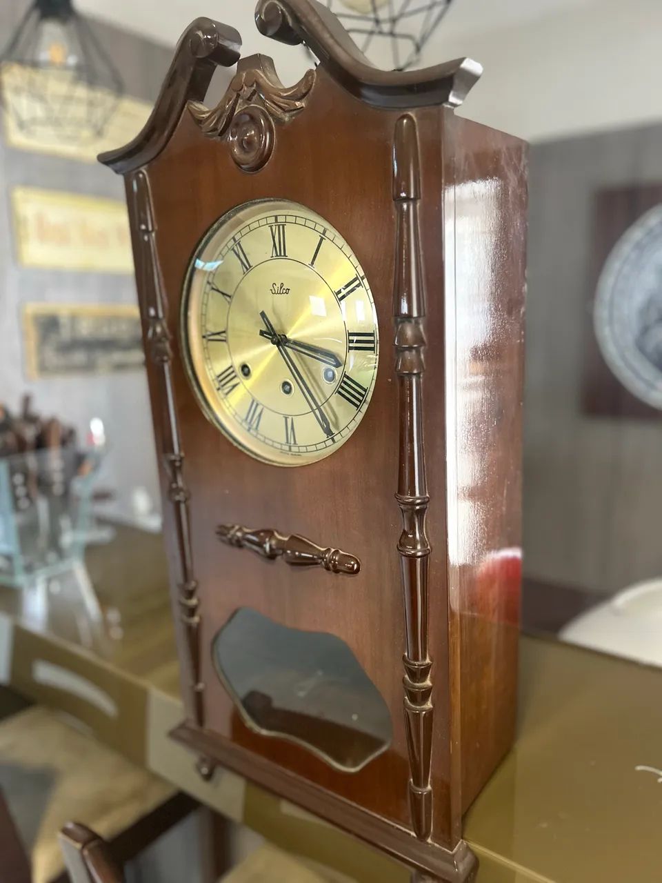 Relógio antigo carrilhão de parede