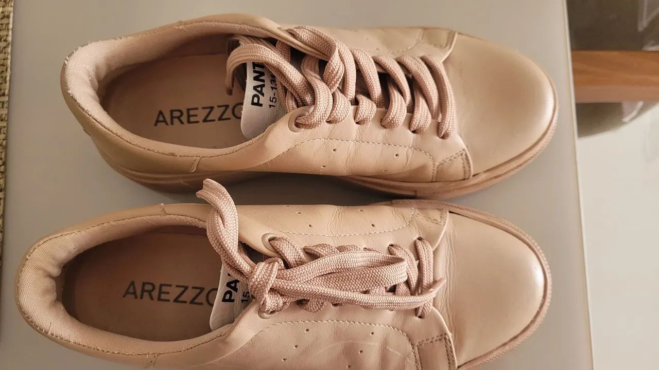 Tênis de couro Arezzo n° 34 - Foto 4