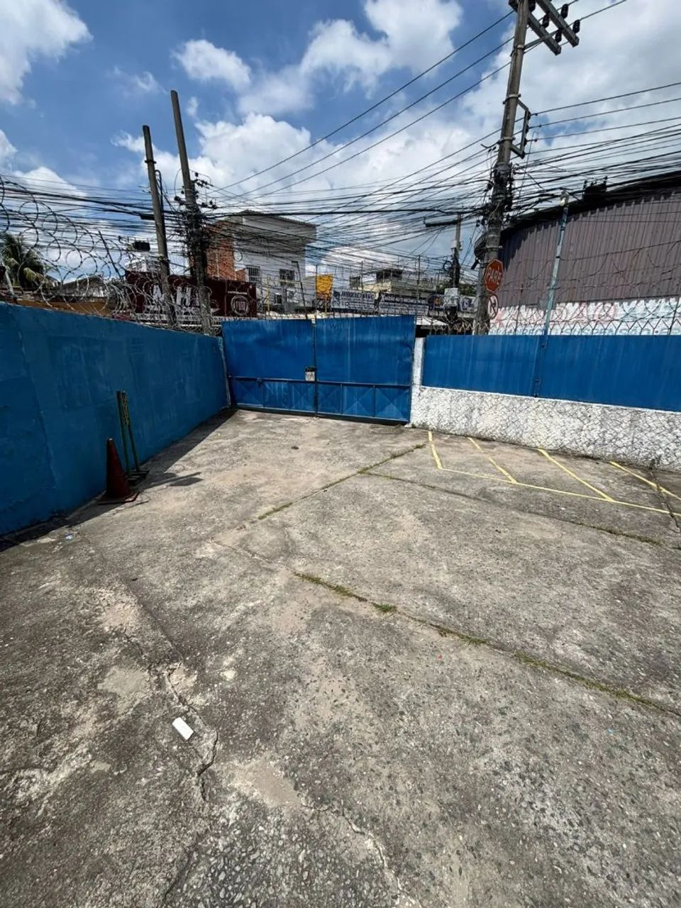 ALUGA-SE IMÓVEL COMERCIAL AMPLO - 528m² - CENTRO DE NOVA IGUAÇU  - Foto 2
