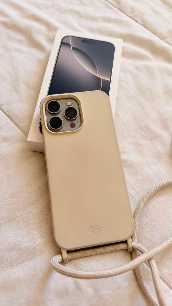 Apple Iphone 16 pro max 256gb - Titânio natural - Foto 3