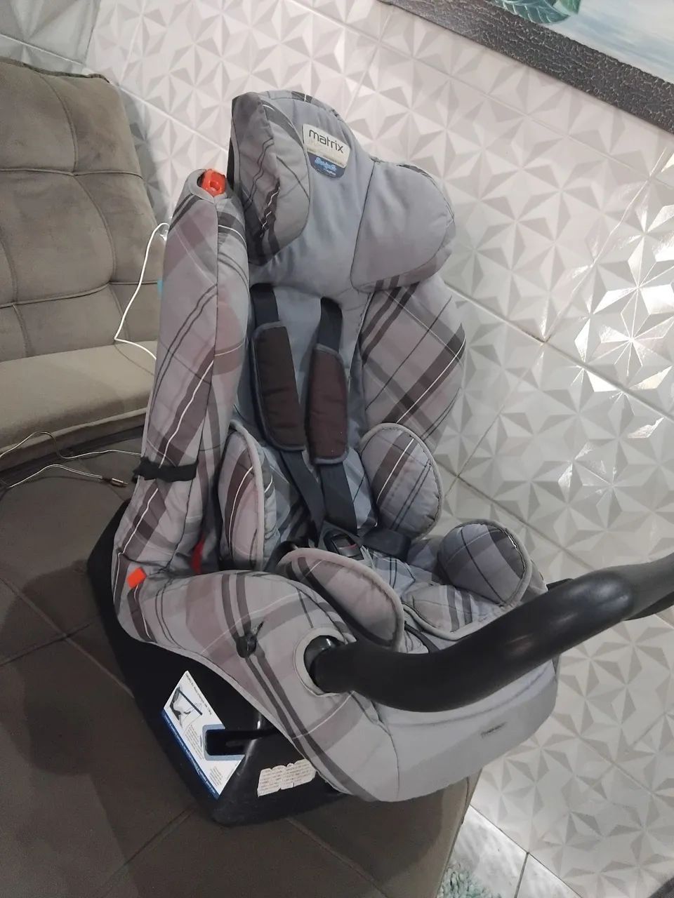 Cadeirinha p carro reclinavel usada porém conservada  - Foto 2