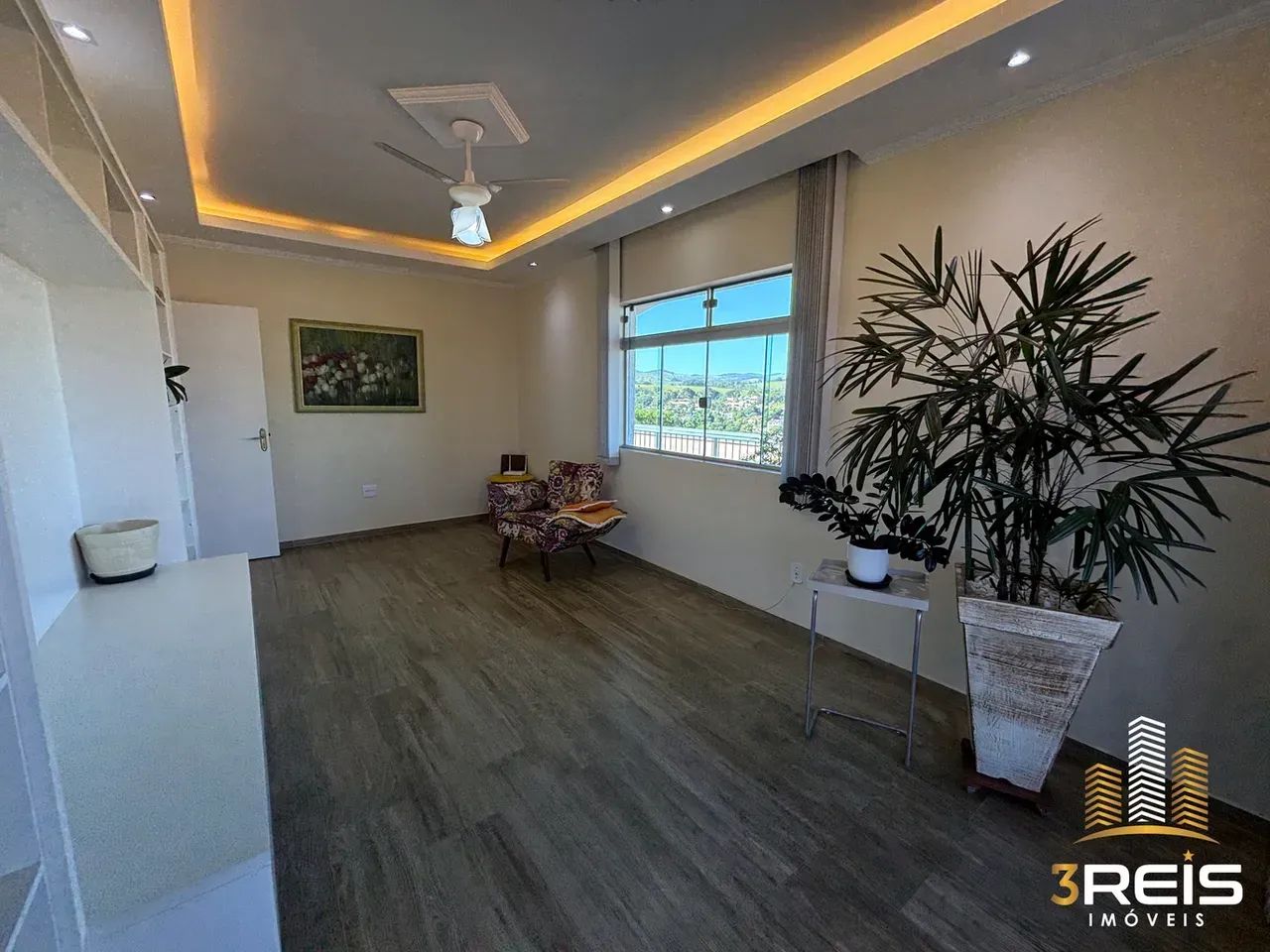 CASA COM EXCELENTE ÁREA E VISTA PRIVILEGIADA EM SOCORRO/SP - Foto 3