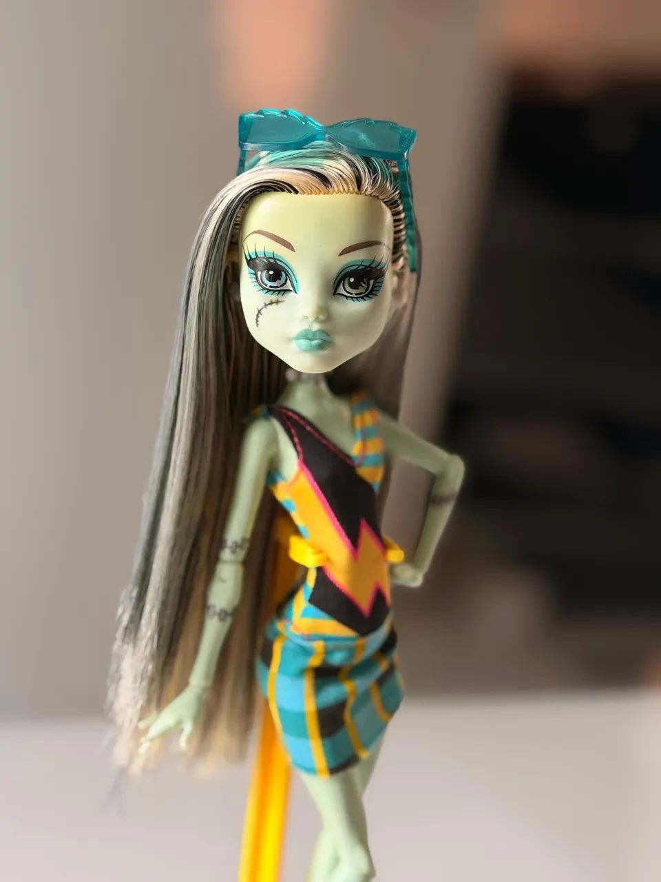 Boneca Monster High Gloom Beach Frankie Stein