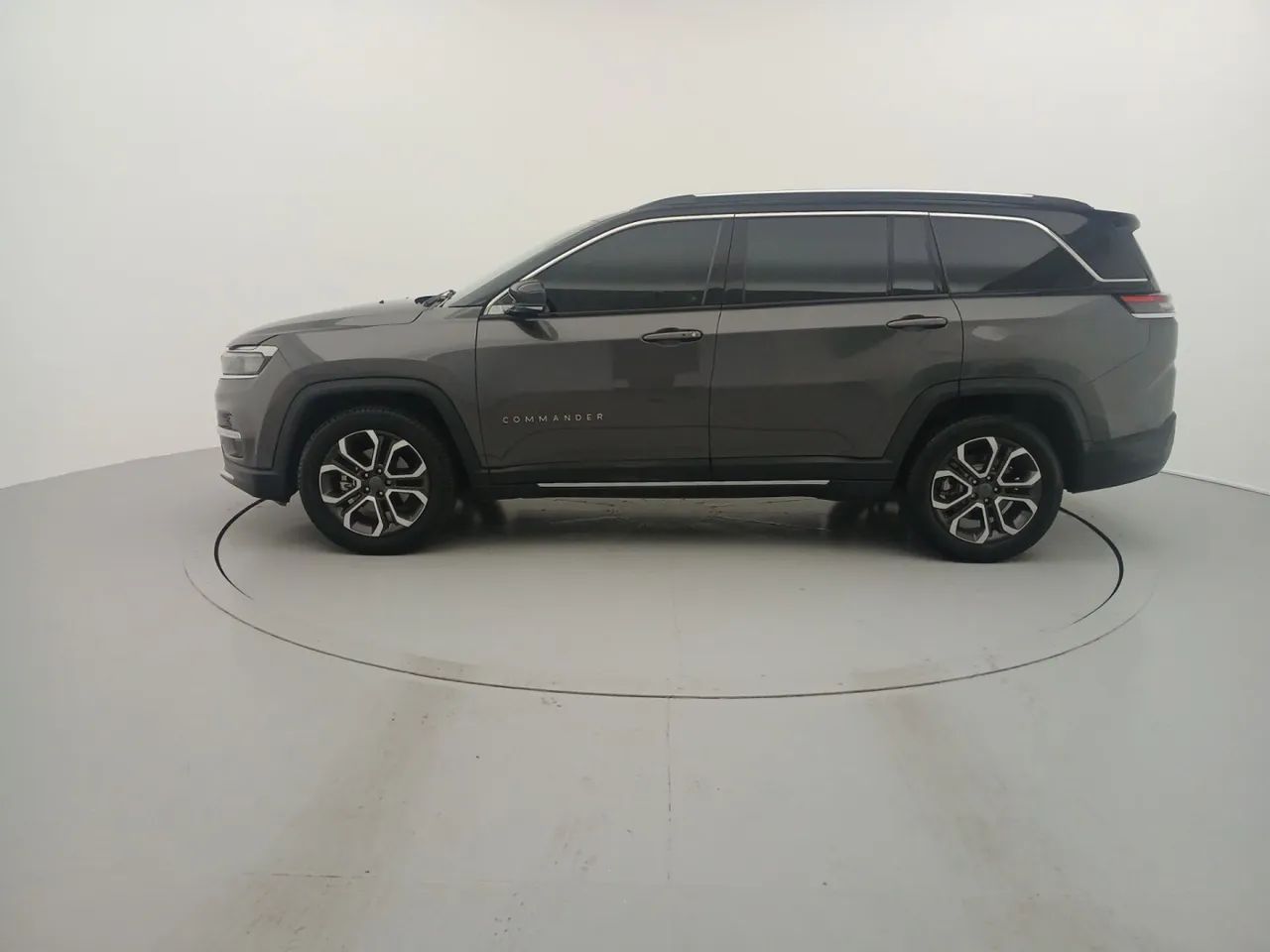 Jeep Commander Limited T270 1.3 TB Flex Aut., foto 2 de 18