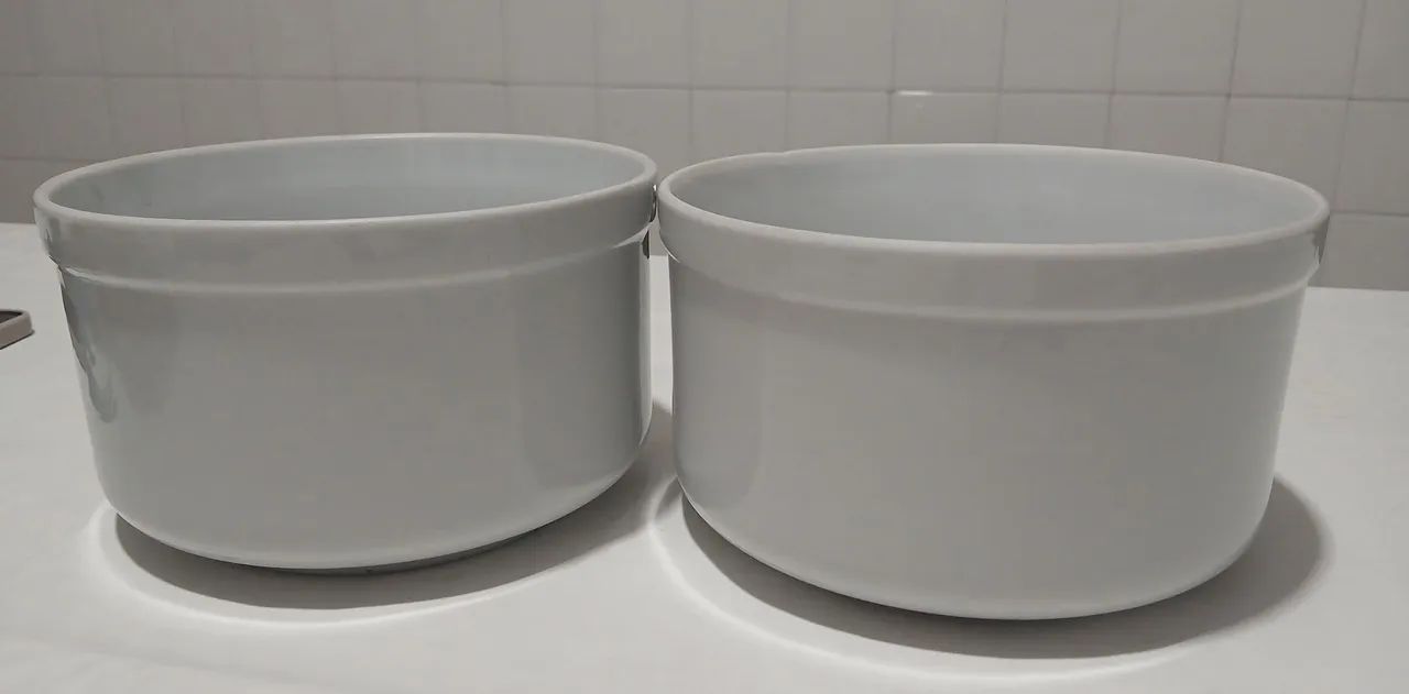 Par de Potes em Porcelana Branca Grande 19 cm - Excelente Estado - Foto 3