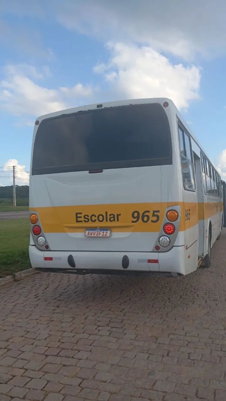 Ônibus  escolar vários modelos  - Foto 4