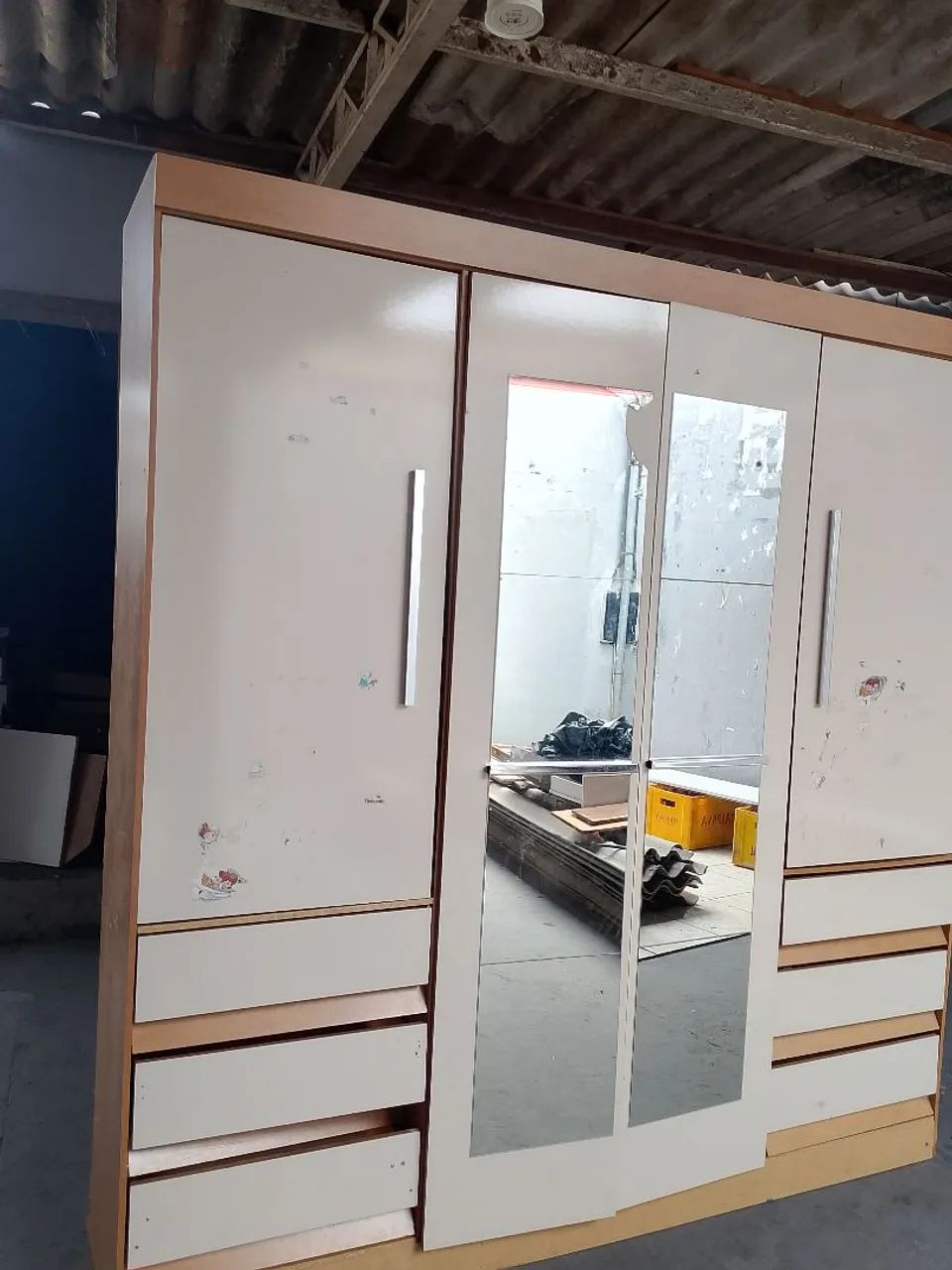 Vendo guarda roupa entrega e montagem grátis  - Foto 2