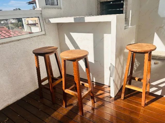 Banquetas novas em madeira   - Foto 4