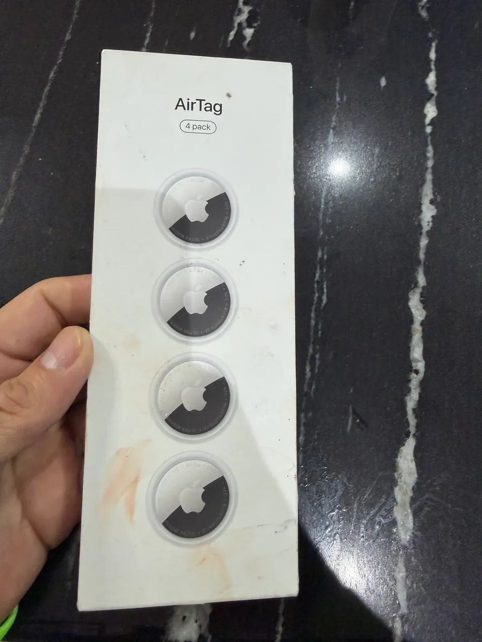 Apple air tag