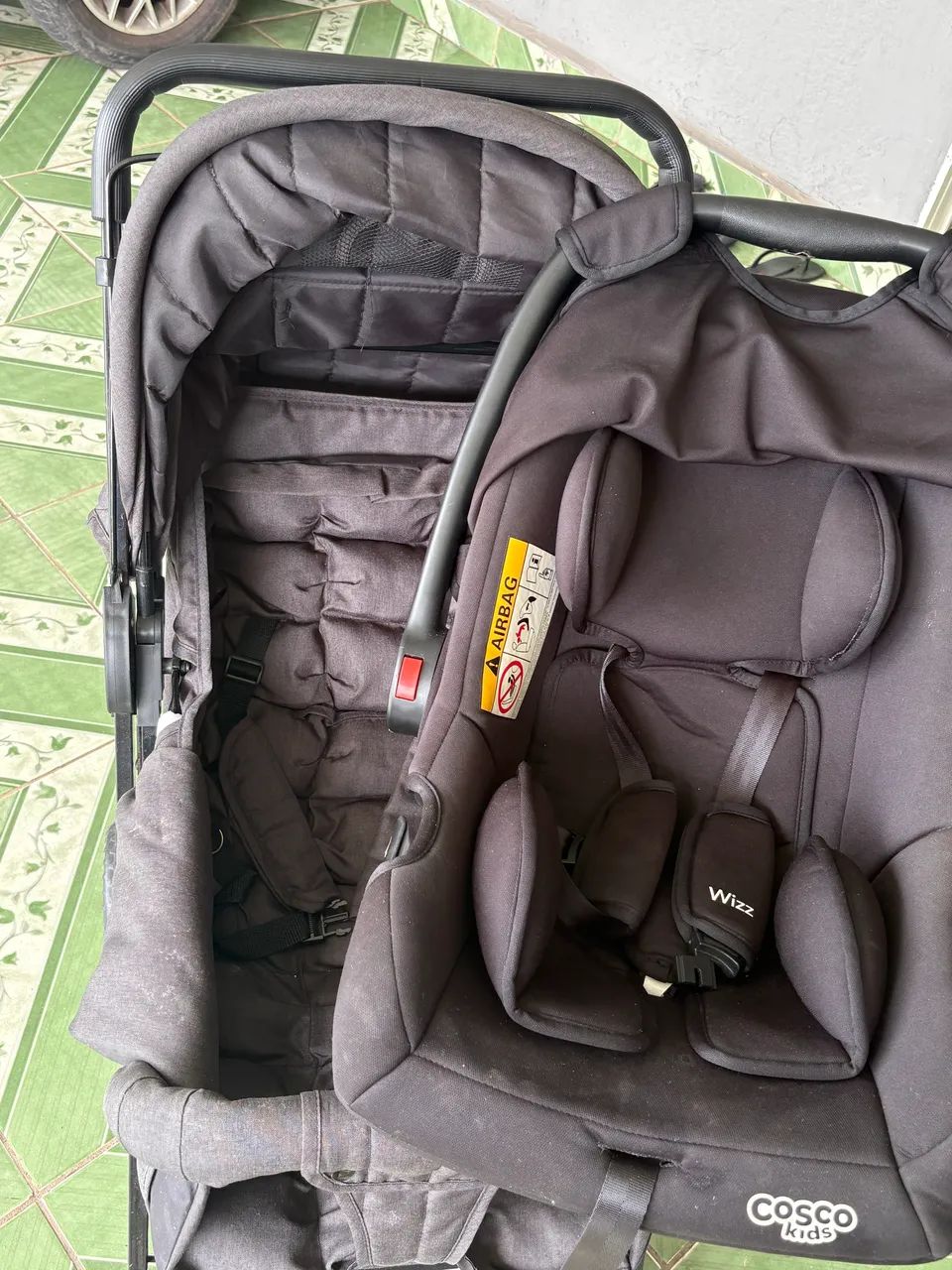 Kit Carrinho e Bebê Conforto