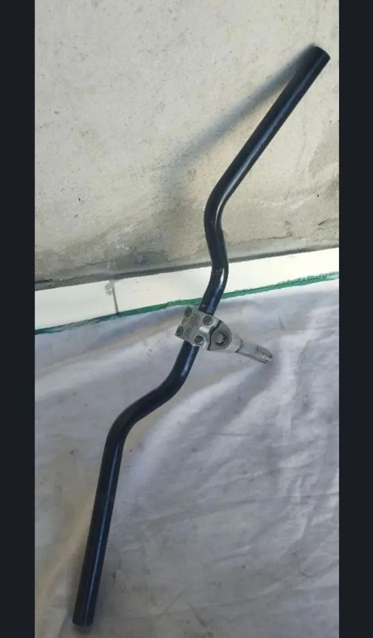 Conjunto com suporte mesa e guidão e garfo  - Foto 4