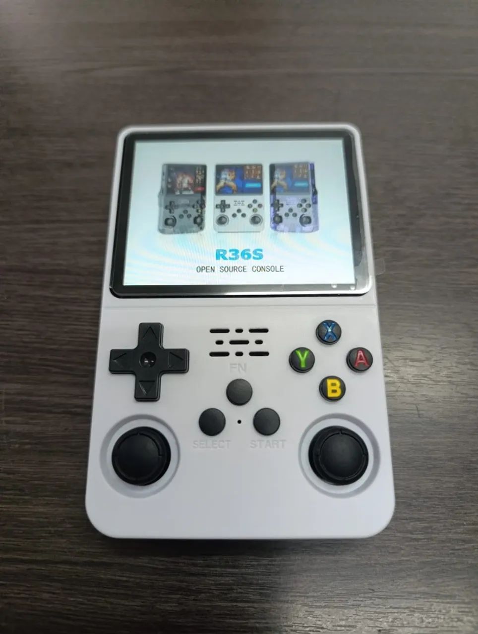 Console Portátil R36S com 8mil Jogos - Foto 4
