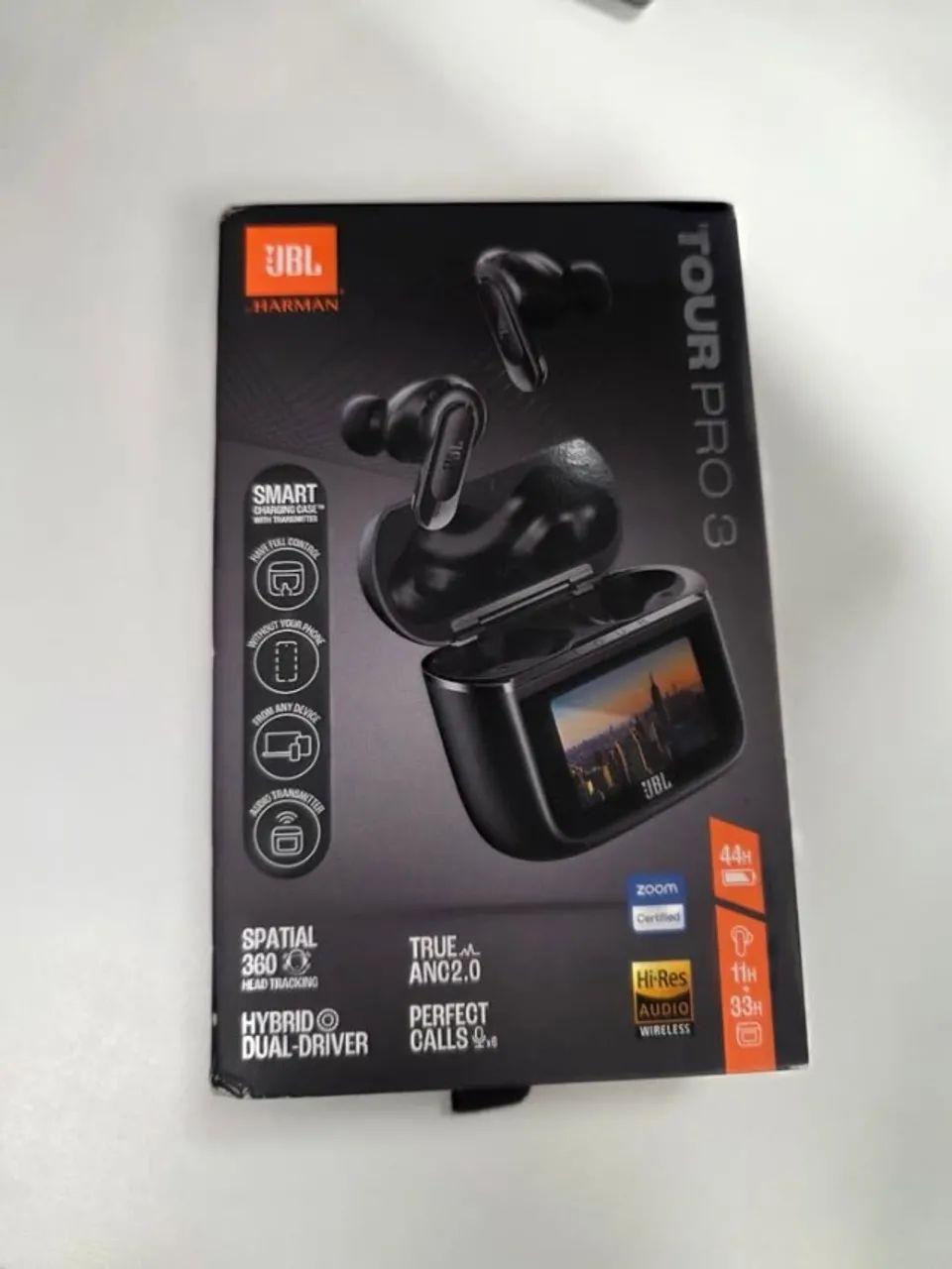 JBL Tour Pro 3 