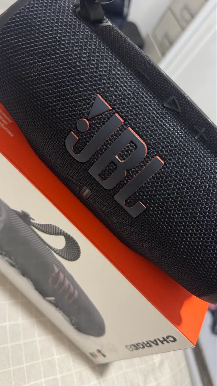 JBL charge 6