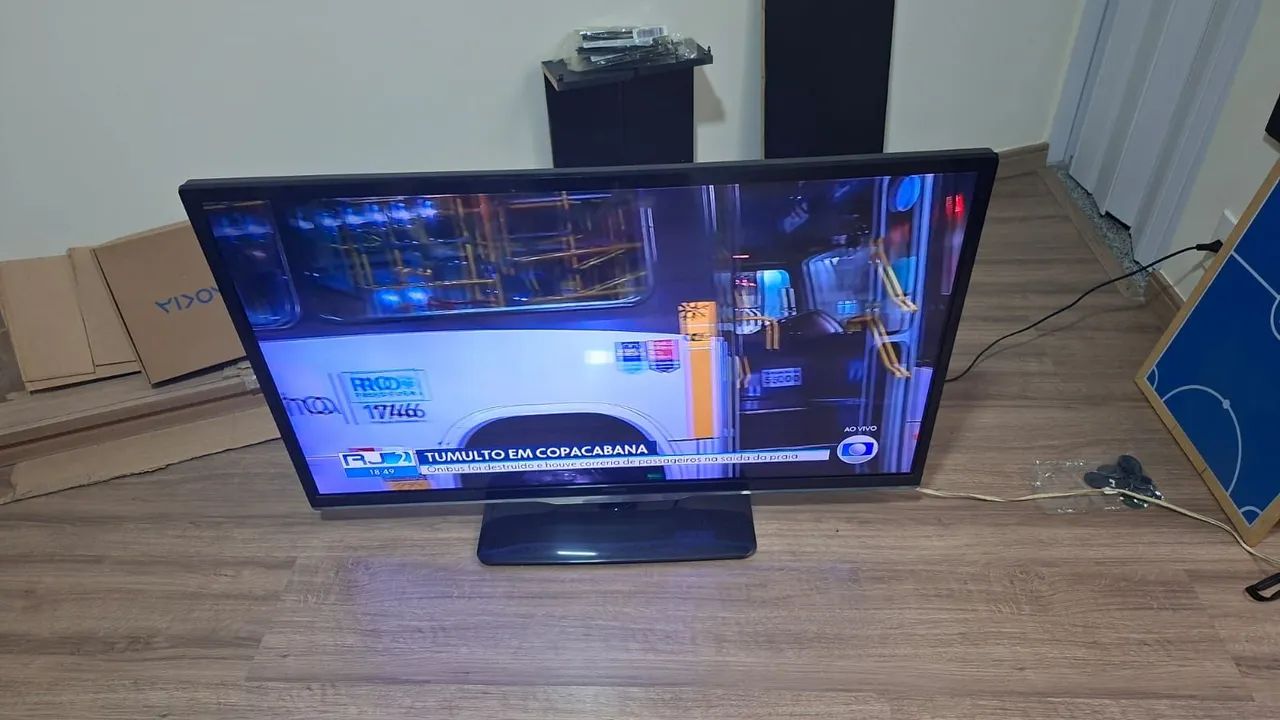 TV Led Philips 42" 3D (não é smart) - Foto 2