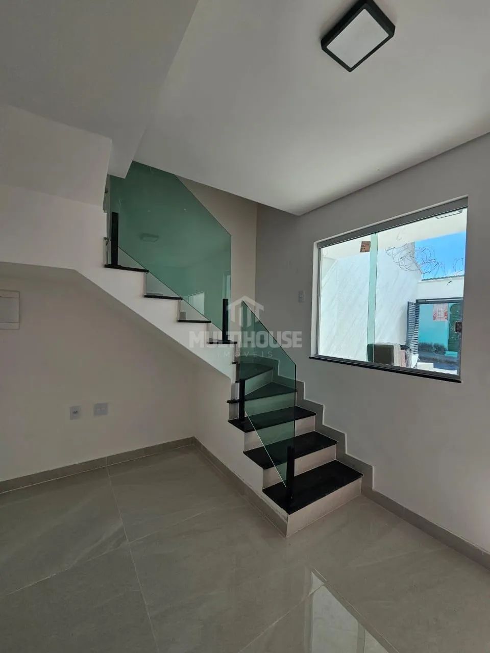 Casa para Alugar com 2 Quartos, Suíte e Garagem no Jardim Leblon - Foto 4