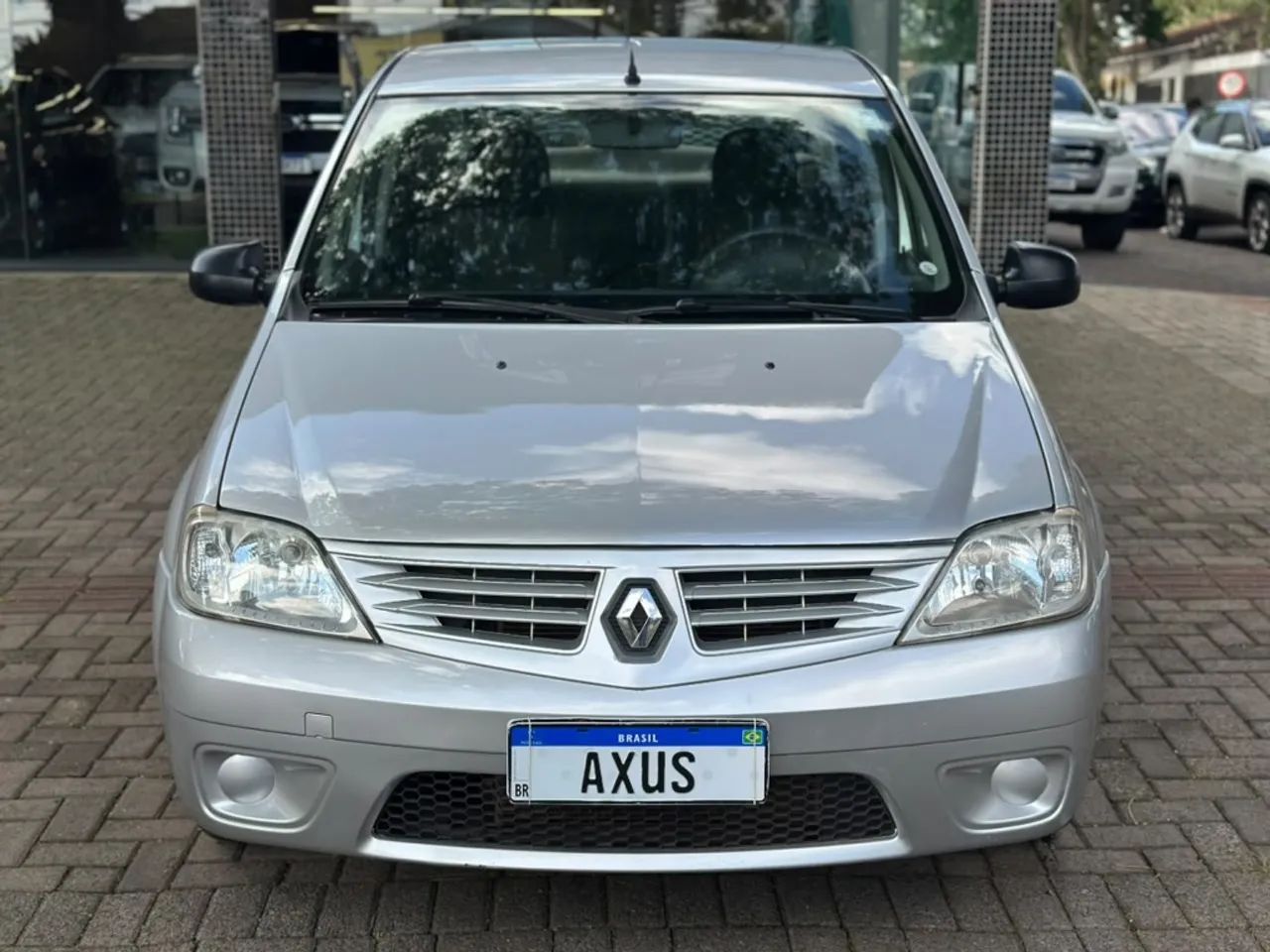 Renault Logan Expression Flex 1.0 12V 4P 2010 - Foto 2