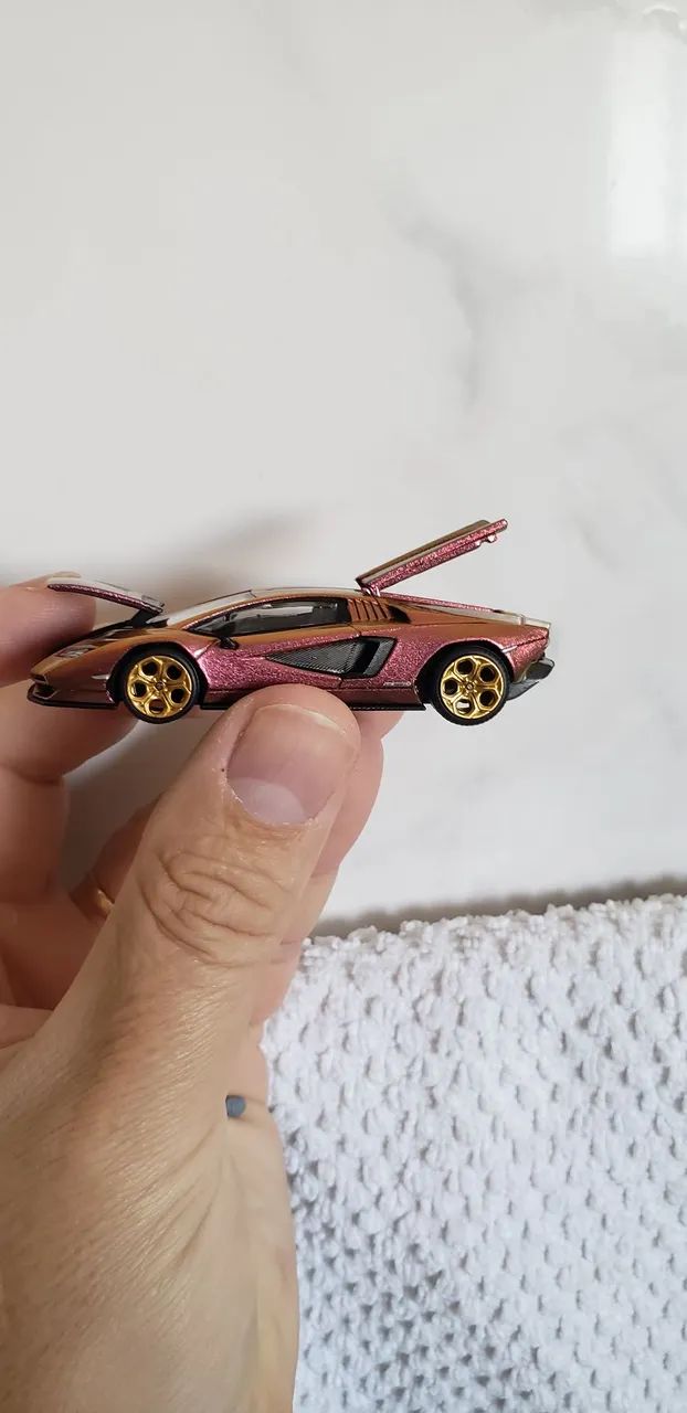 Mini gt 1/64 lamborghini countach lpi 800-4 - Foto 2